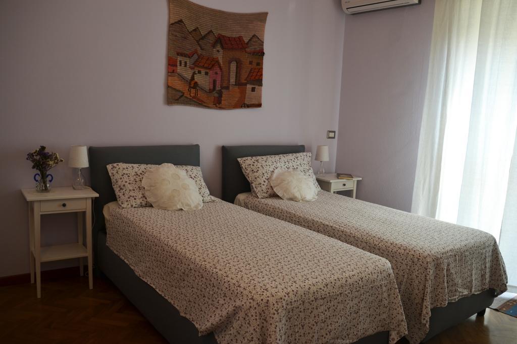 B&B Velardi Viagrande Bilik gambar